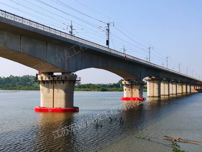 昌赣客专赣抚运渠特大桥防撞设施